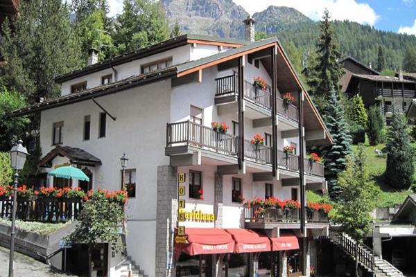 Hotel Meuble Meridiana Valtournenche Ngoại thất bức ảnh