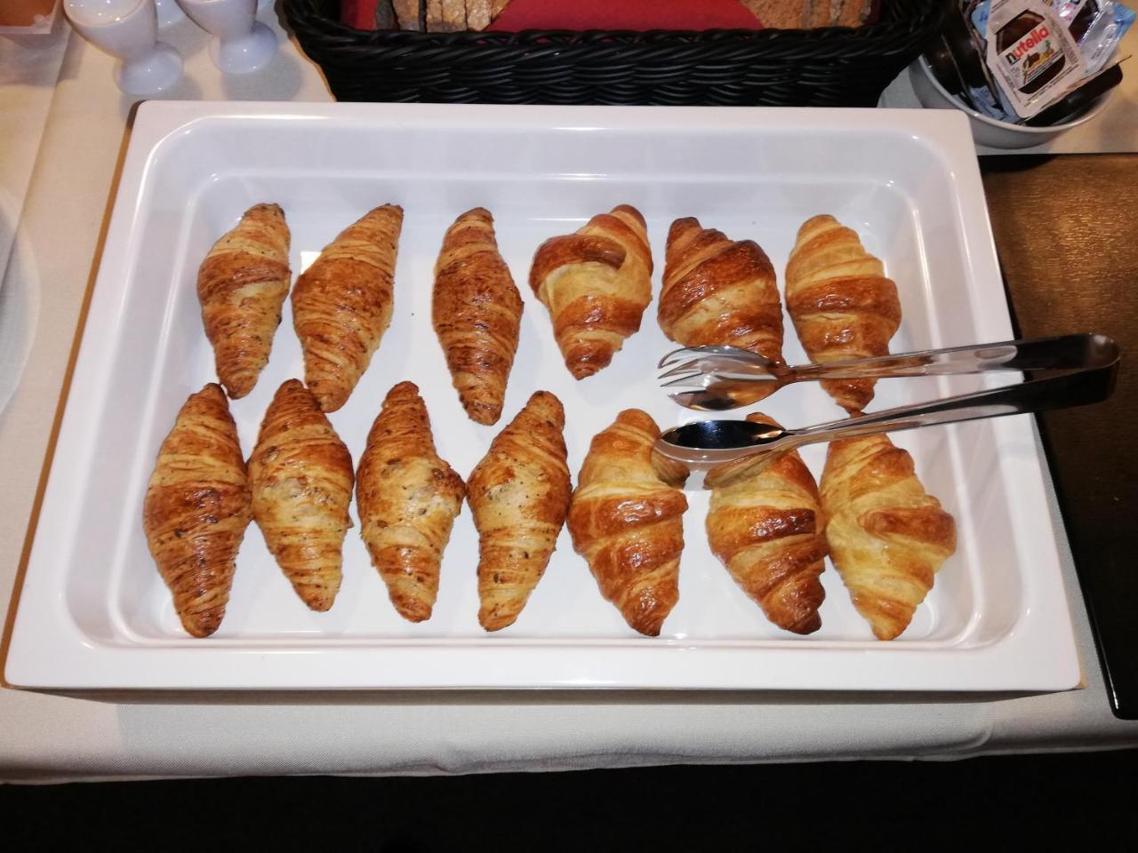 Hotel Meuble Meridiana Valtournenche Ngoại thất bức ảnh