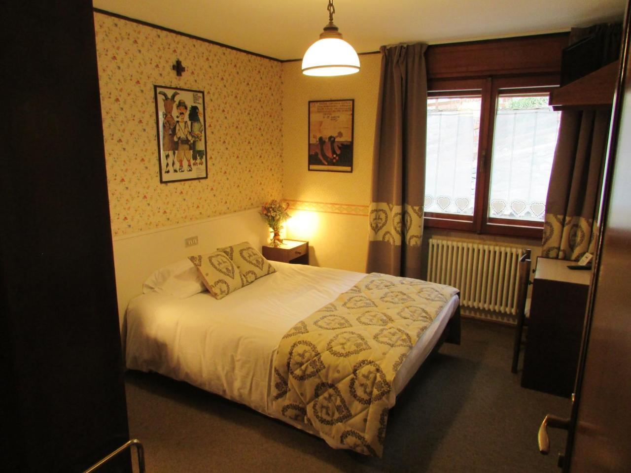 Hotel Meuble Meridiana Valtournenche Ngoại thất bức ảnh
