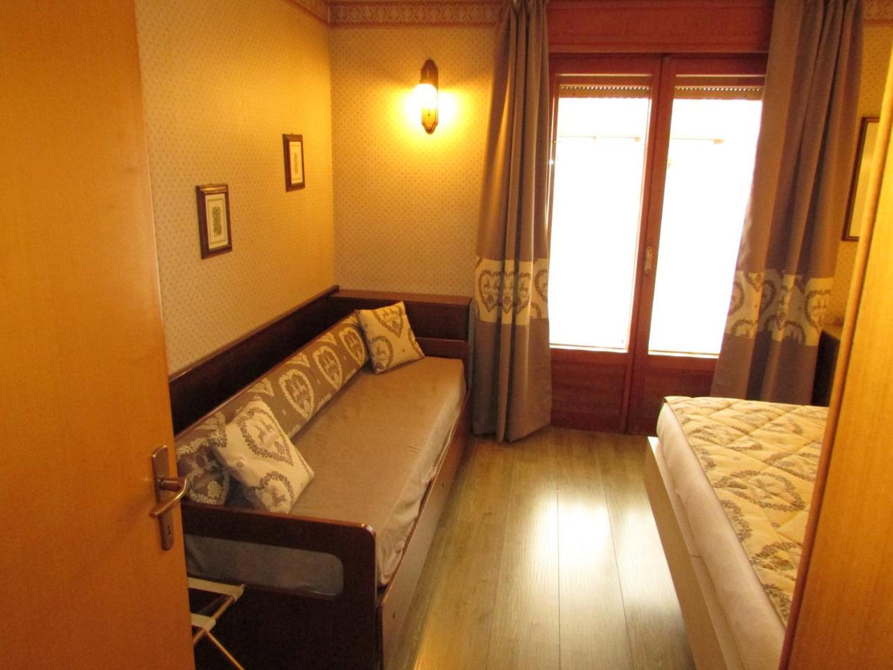 Hotel Meuble Meridiana Valtournenche Ngoại thất bức ảnh