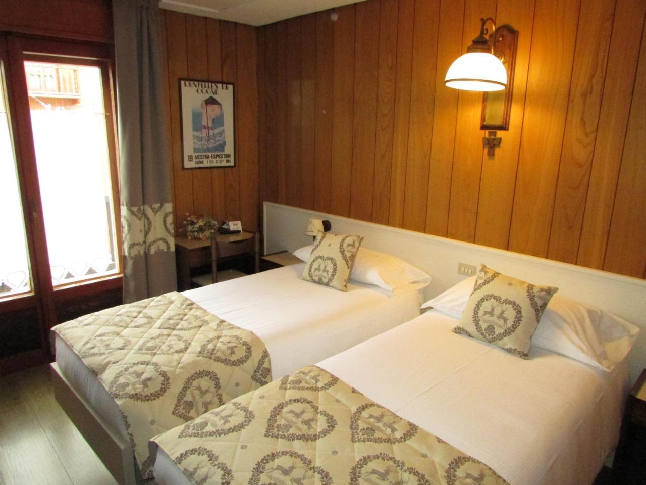 Hotel Meuble Meridiana Valtournenche Ngoại thất bức ảnh