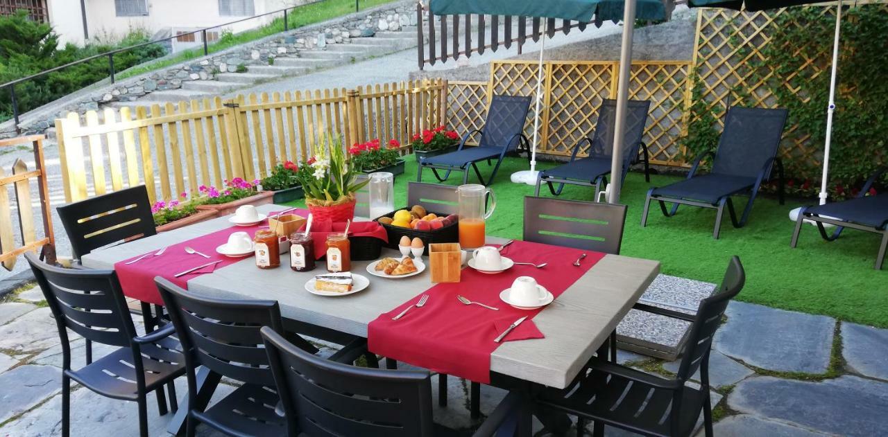 Hotel Meuble Meridiana Valtournenche Ngoại thất bức ảnh