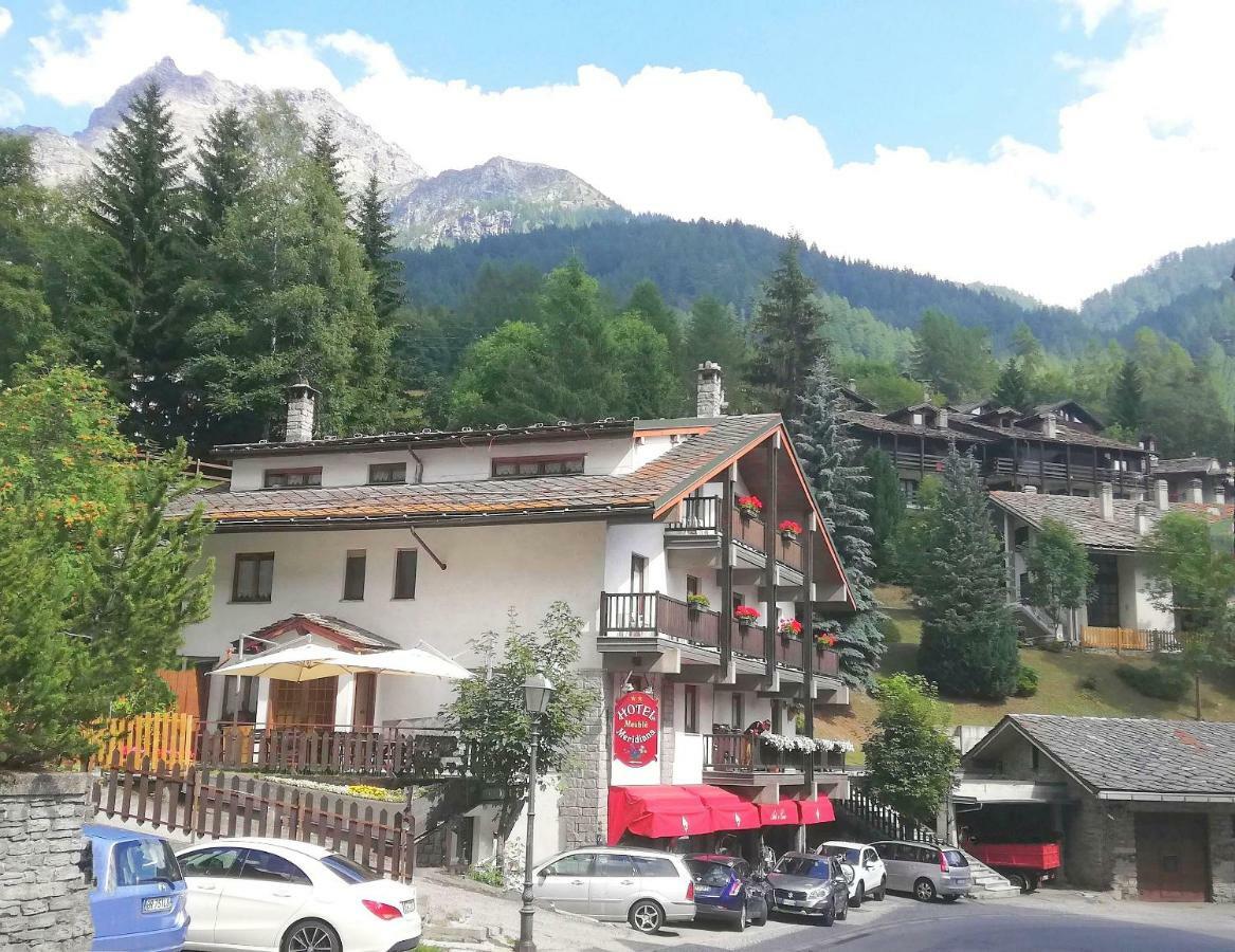 Hotel Meuble Meridiana Valtournenche Ngoại thất bức ảnh
